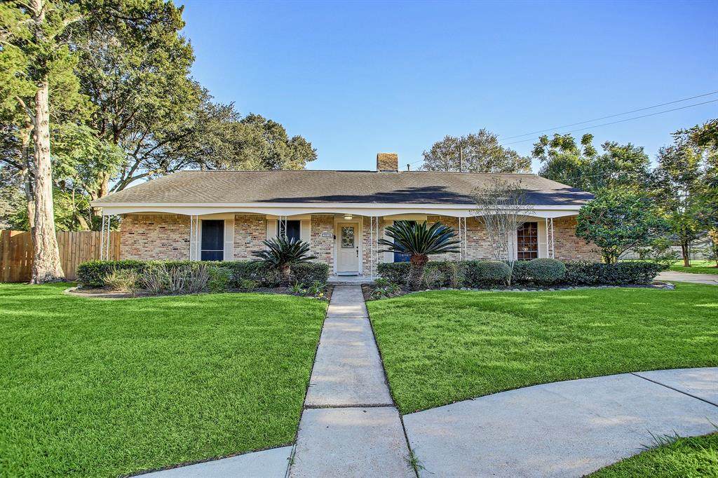 10615 Kirkside Drive - Photo 1