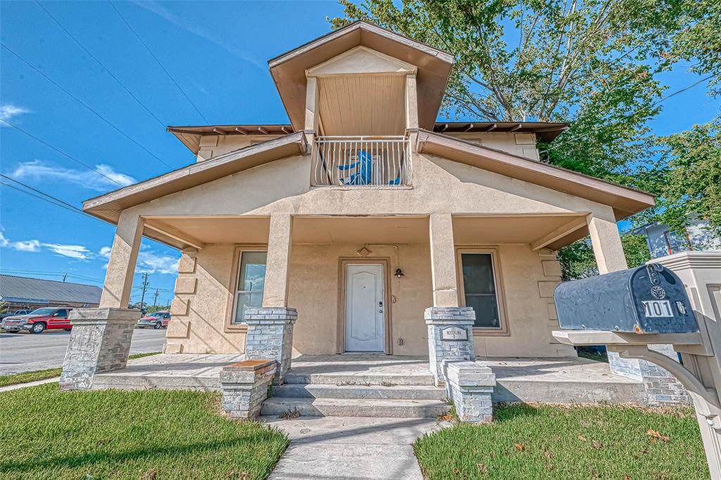 101 Sterling Street - Photo 1