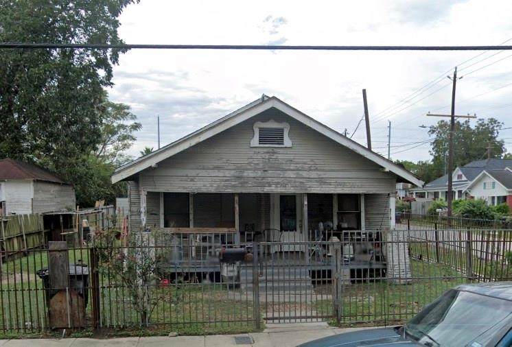 2219 Mckee Street - Photo 1