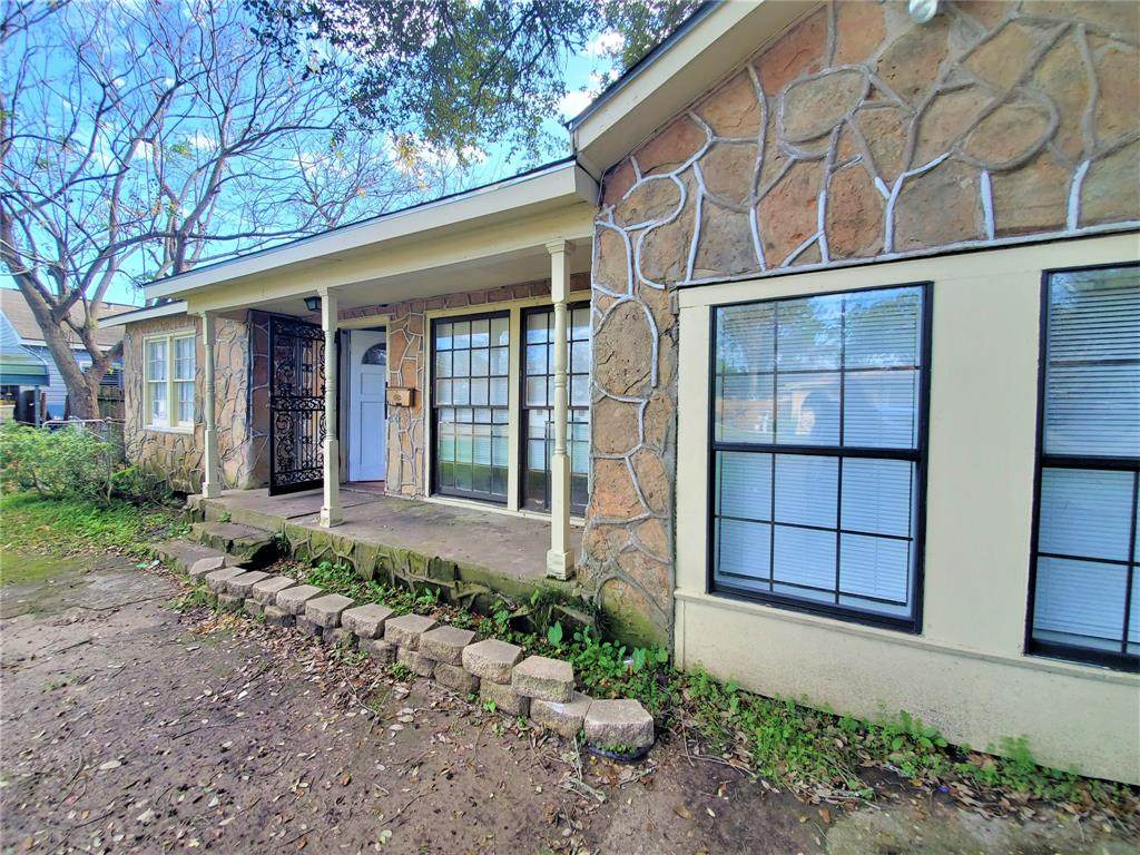 1903 Little Street - Photo 1