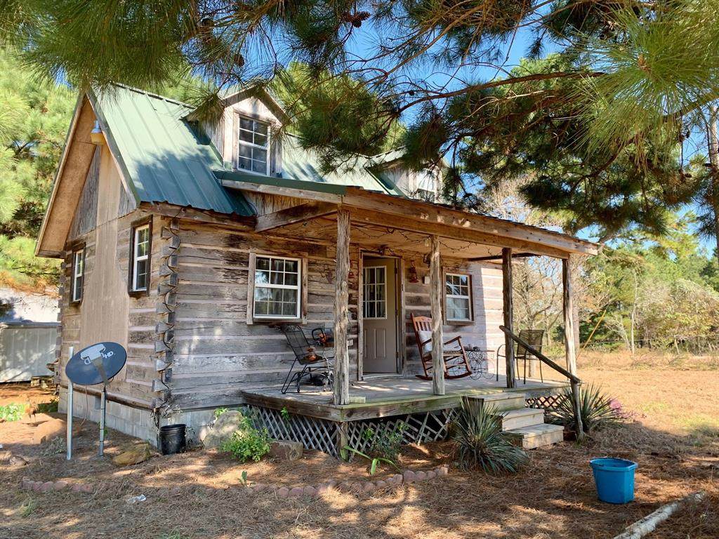 254 Private Road 6147 - Photo 1