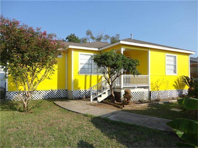 633 4th Street - Photo 1