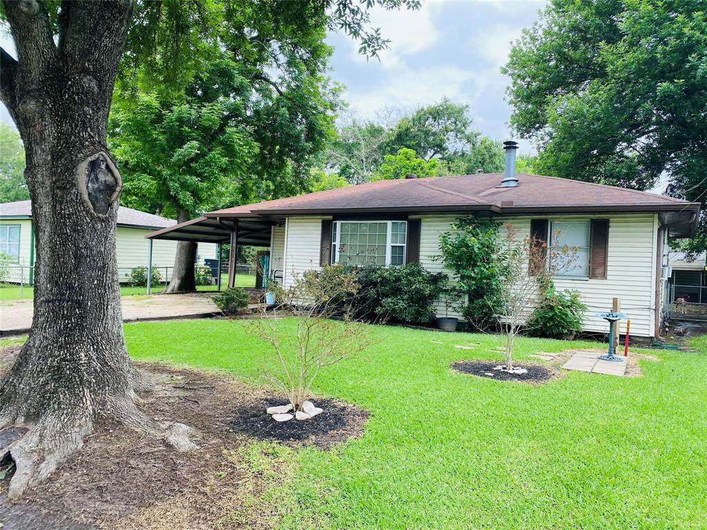 1108 Susan Street - Photo 1