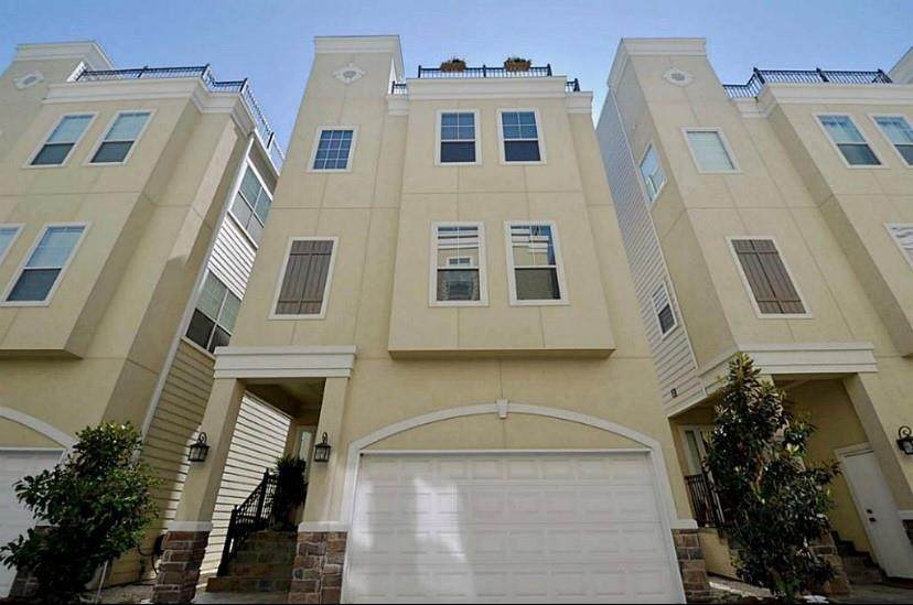 1213 15th 1/2 Street - Photo 1