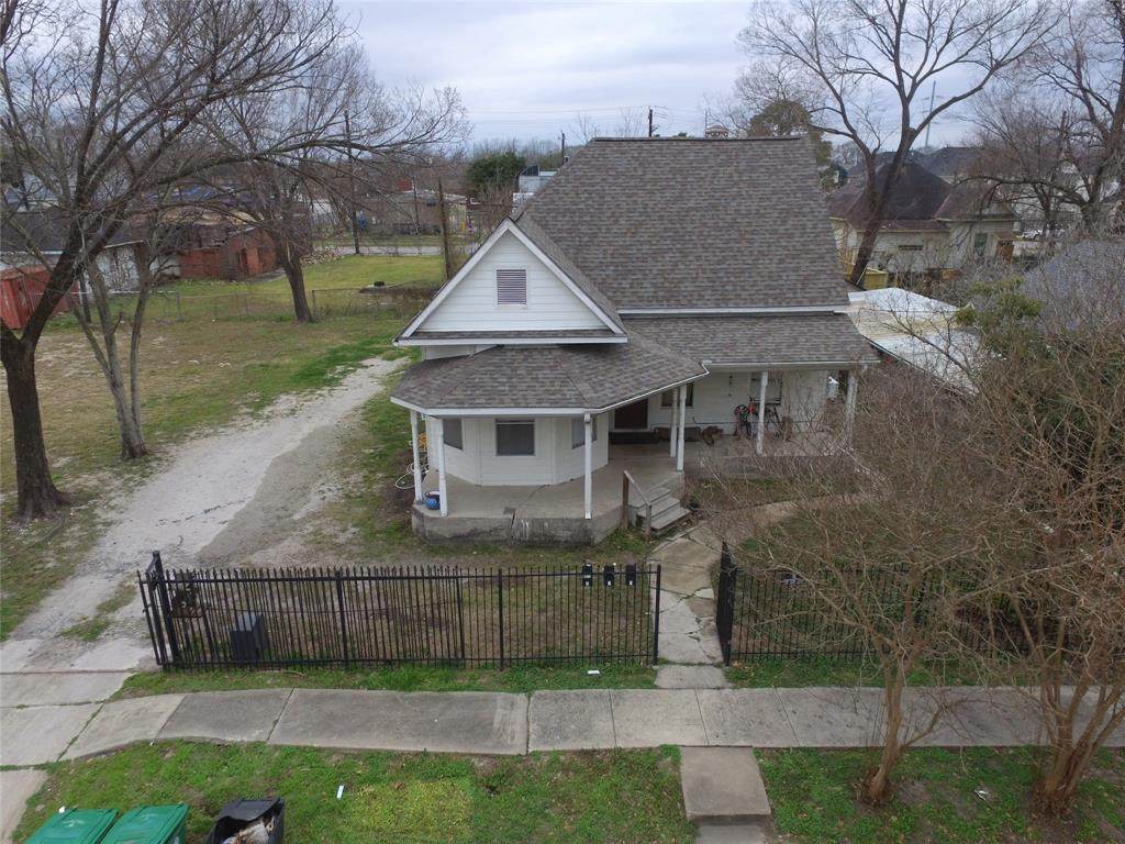1905 Chapman Street - Photo 1