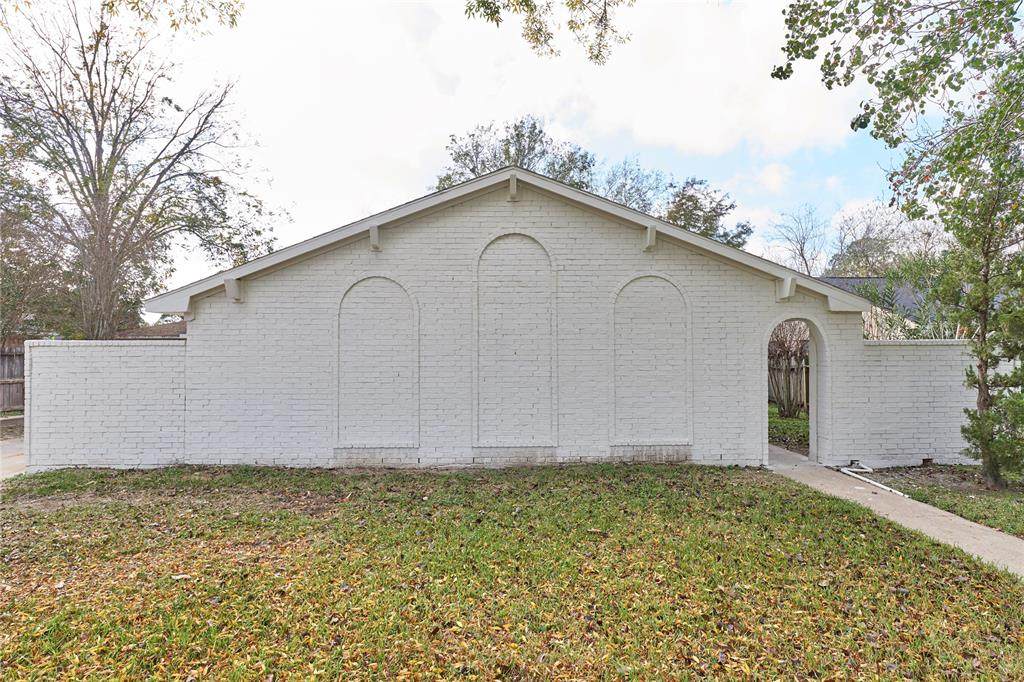 12403 Fairpoint Drive - Photo 1
