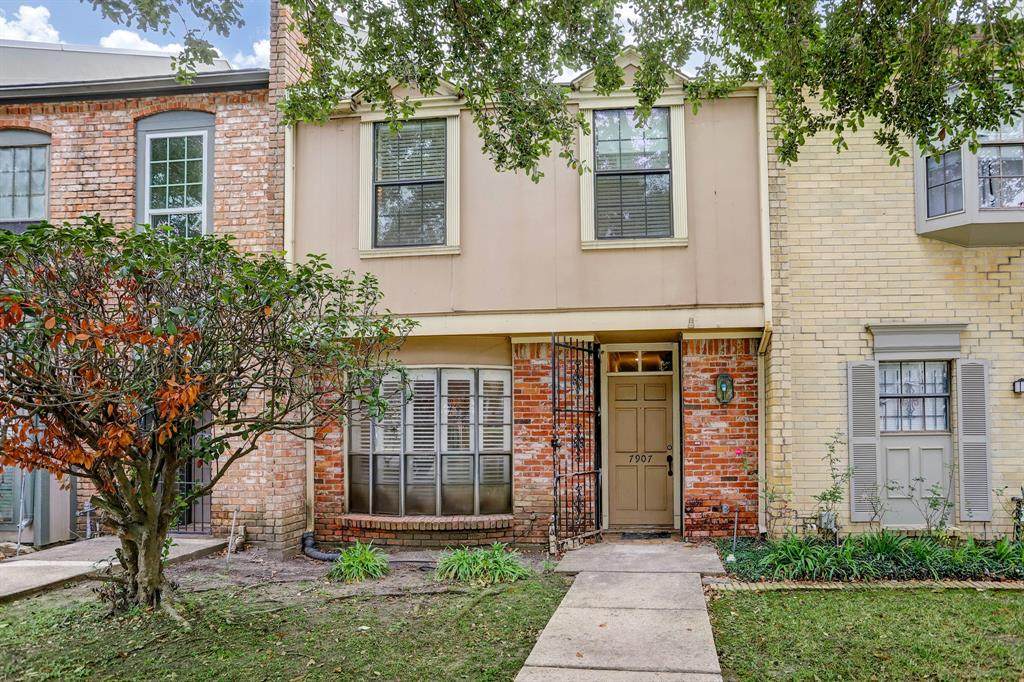 7907 Knight Road - Photo 1