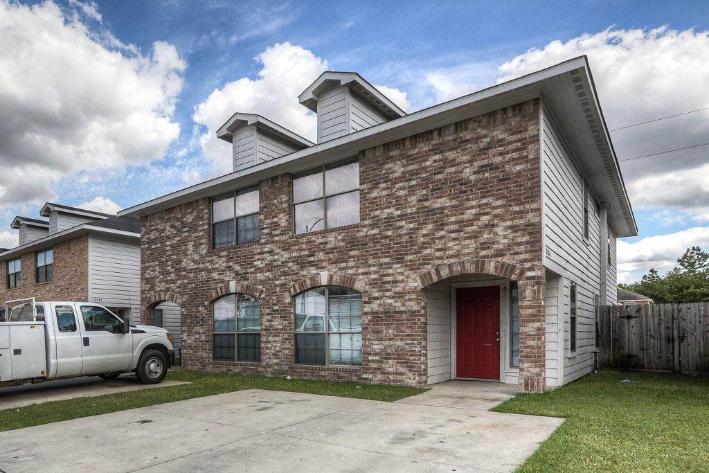 10610 Pine Landing Drive - Photo 1