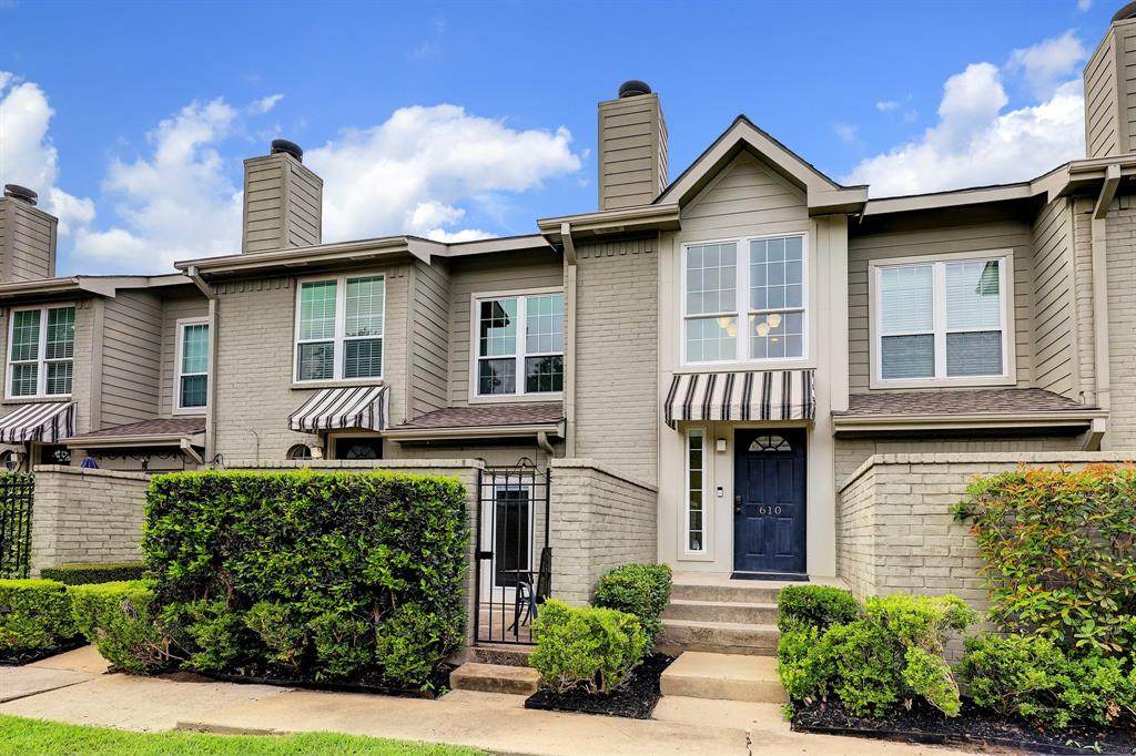 610 Fargo Street - Photo 1