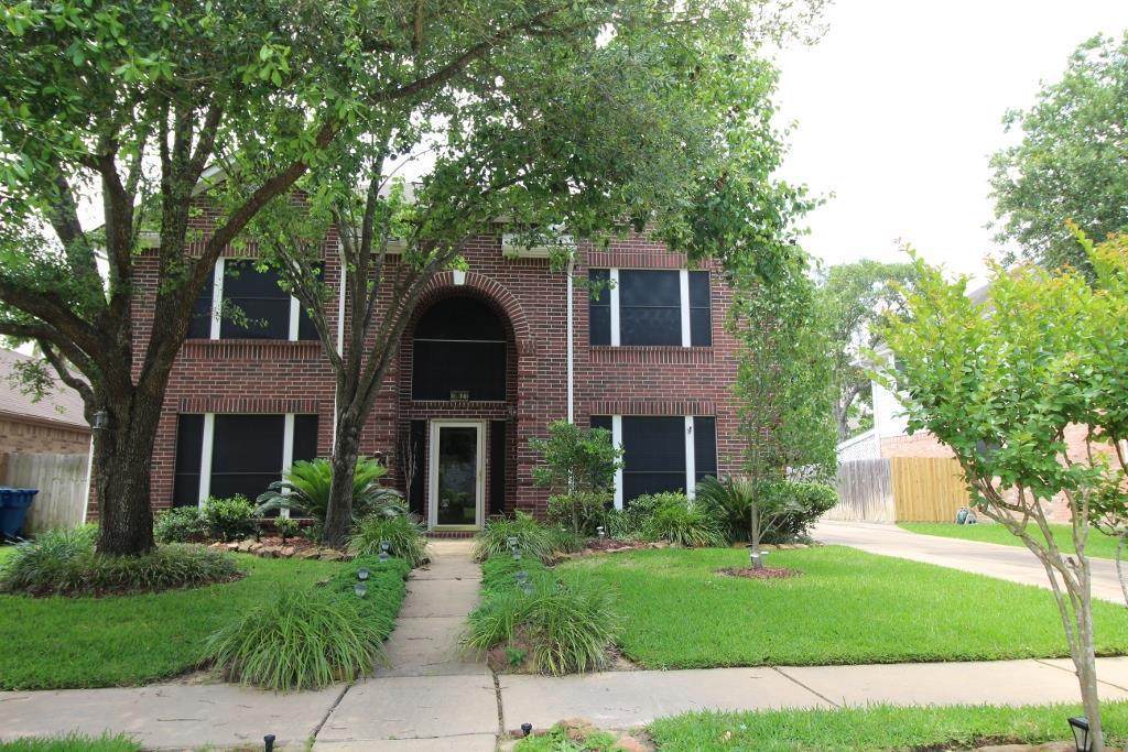 18627 Hiddenbay Way - Photo 1