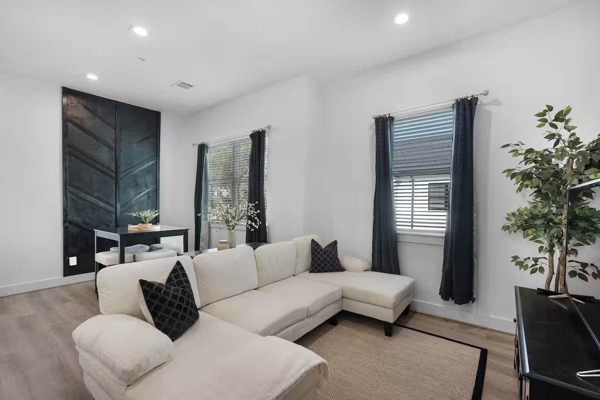 4615 Indie Heights Ln Houston, Tx 77018 - Photo 1