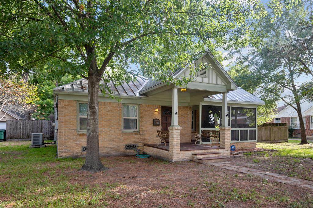 517 Graceland Street - Photo 1