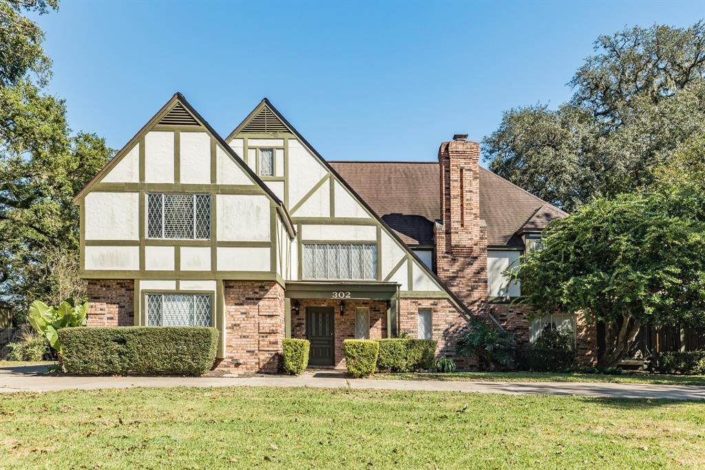 302 Live Oak Ln - Photo 1