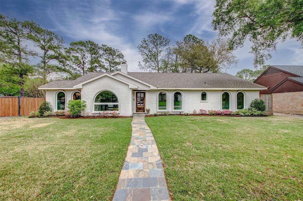 2754 Shadowdale Drive - Photo 1