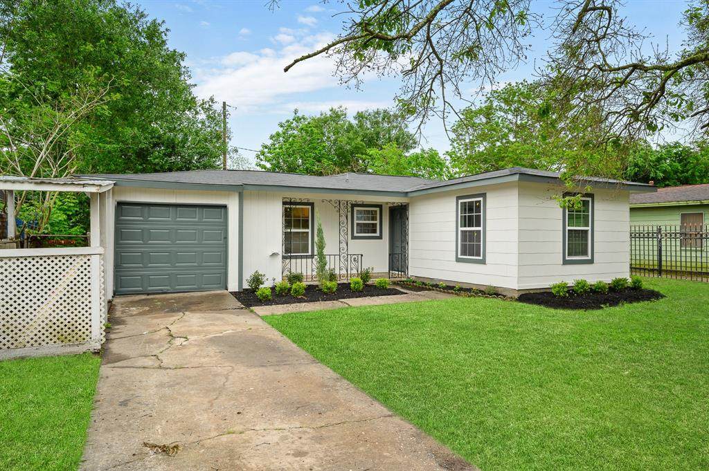 5901 Lancaster Street - Photo 1
