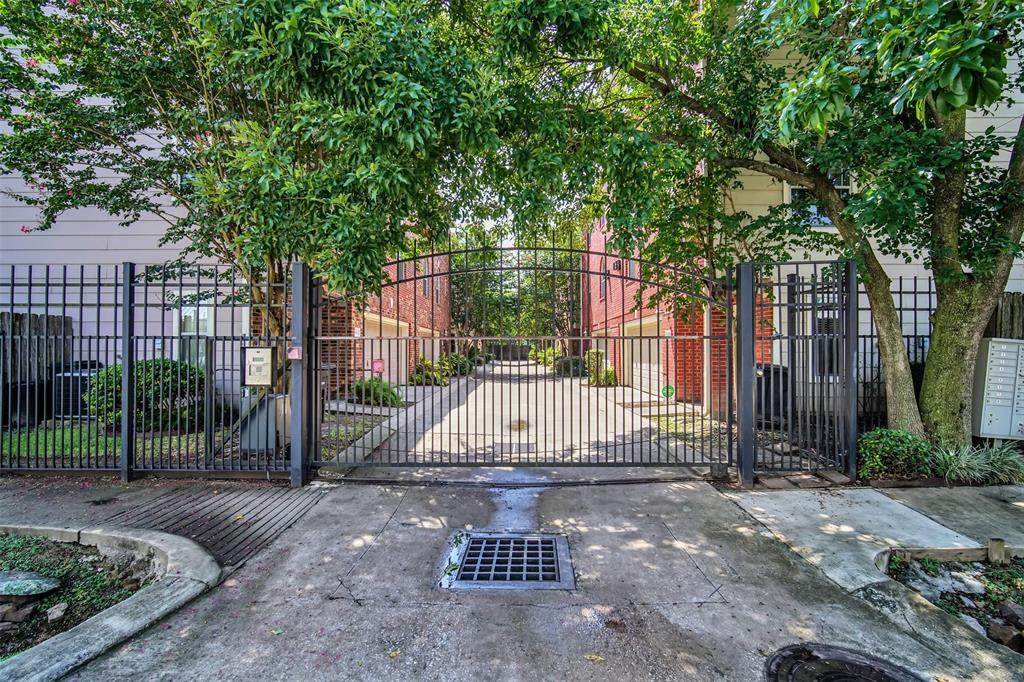 1311 Bingham Street - Photo 1