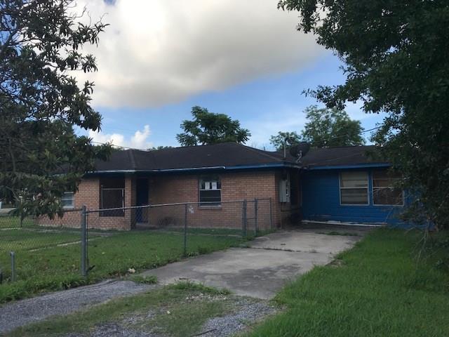 704 Saint Anne Street - Photo 1