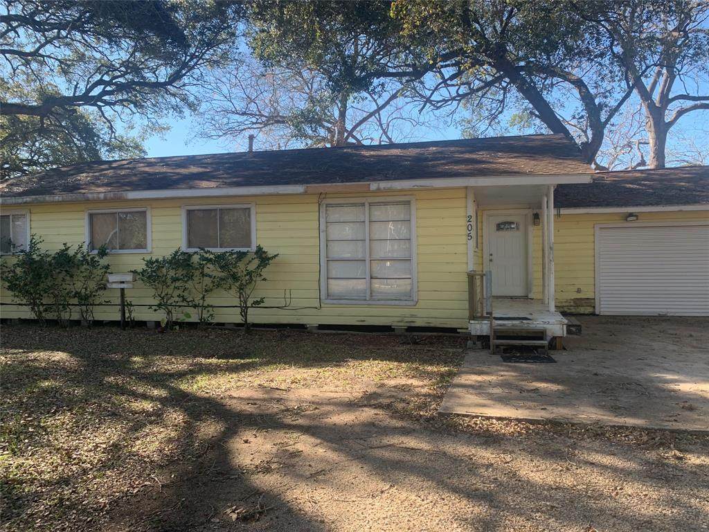 205 Avenue - Photo 1