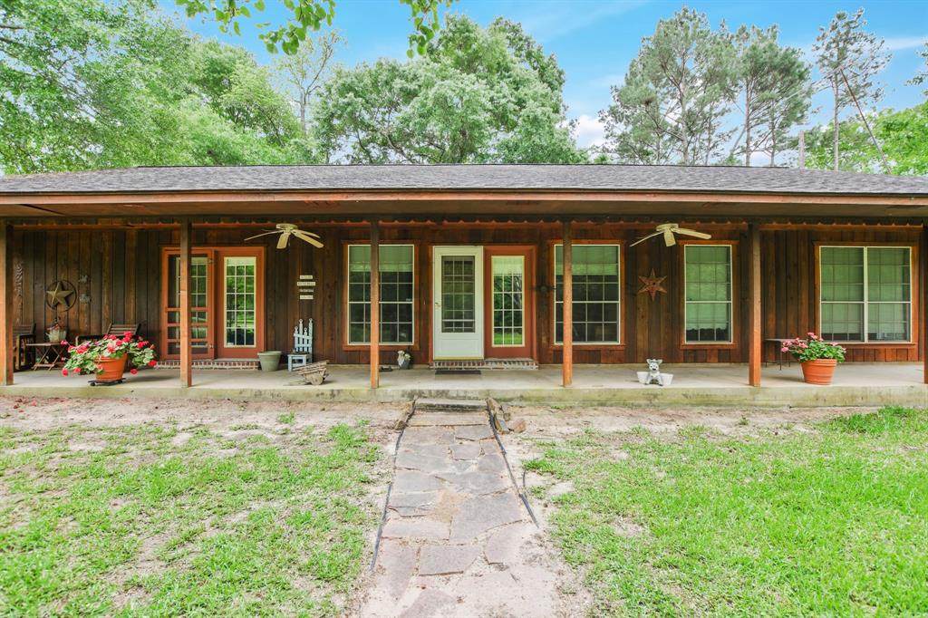 34005 Lynwood Court - Photo 1