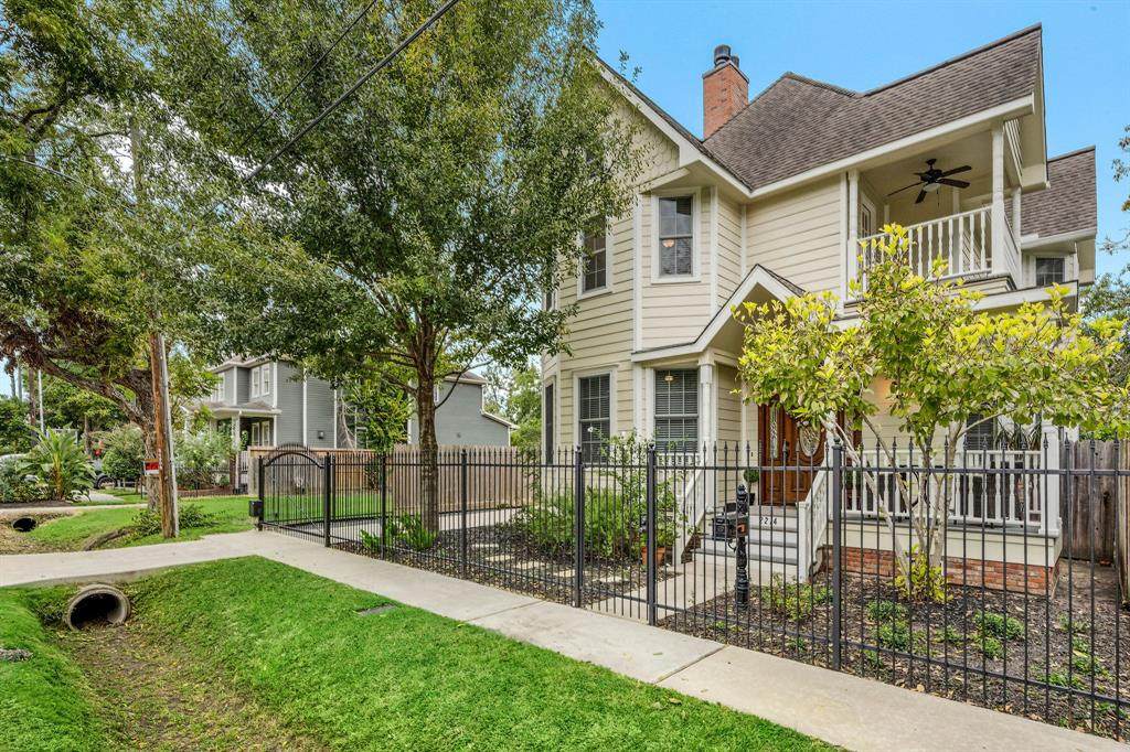 2214 Gostick Street - Photo 1