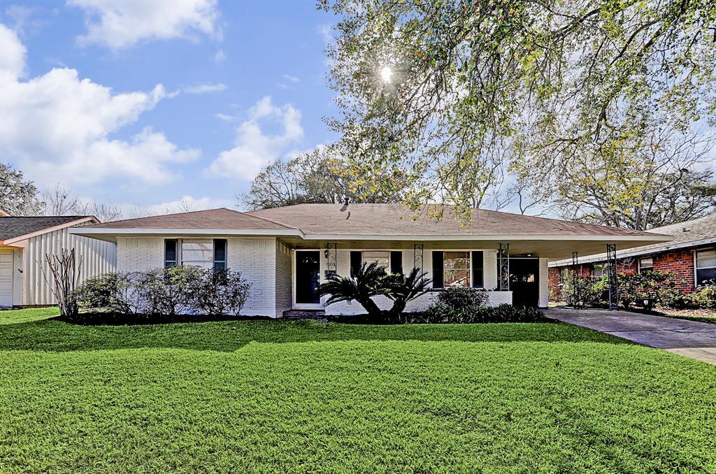 5103 Creekbend Drive - Photo 1