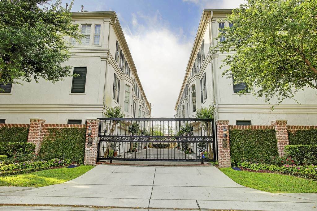 4013 Bellefontaine Street - Photo 1