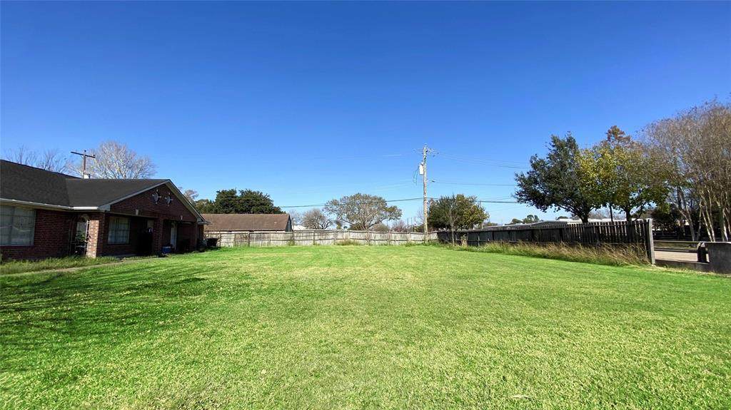 9402 Derrik Drive - Photo 1
