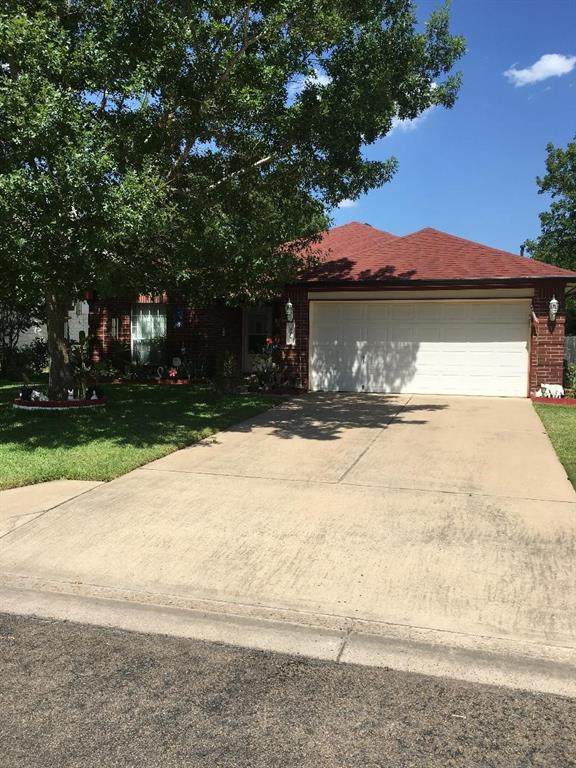 405 Lori Circle - Photo 1