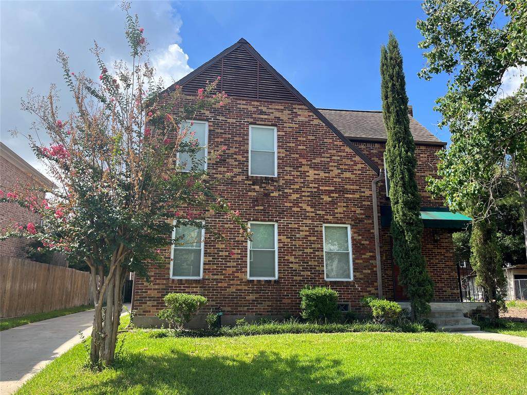 401 Saulnier Street - Photo 1