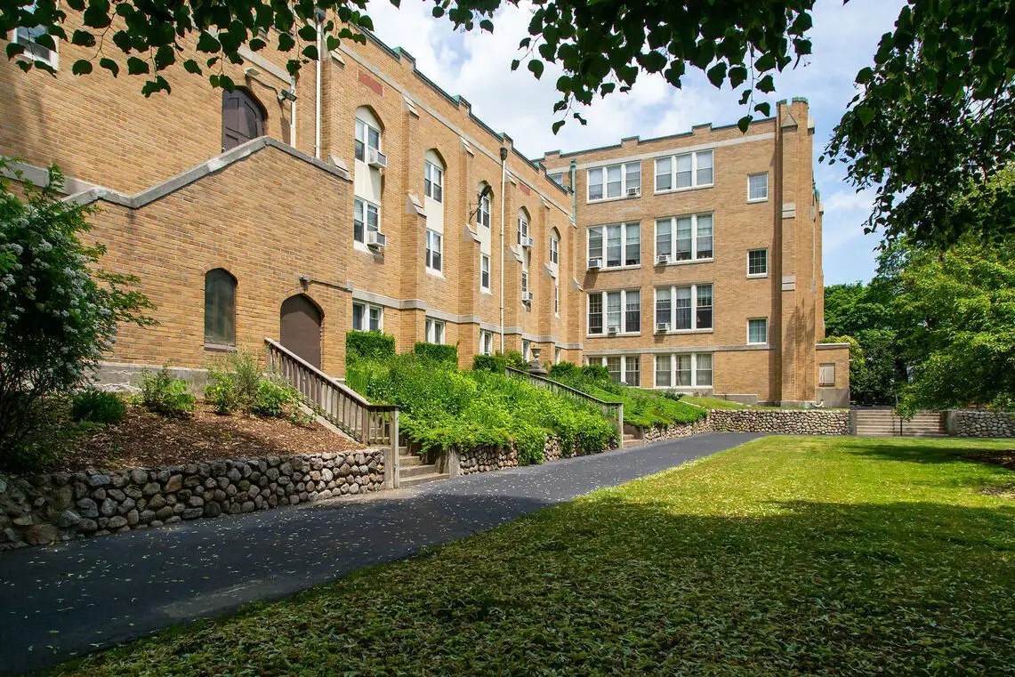 330 Main St - Photo 1