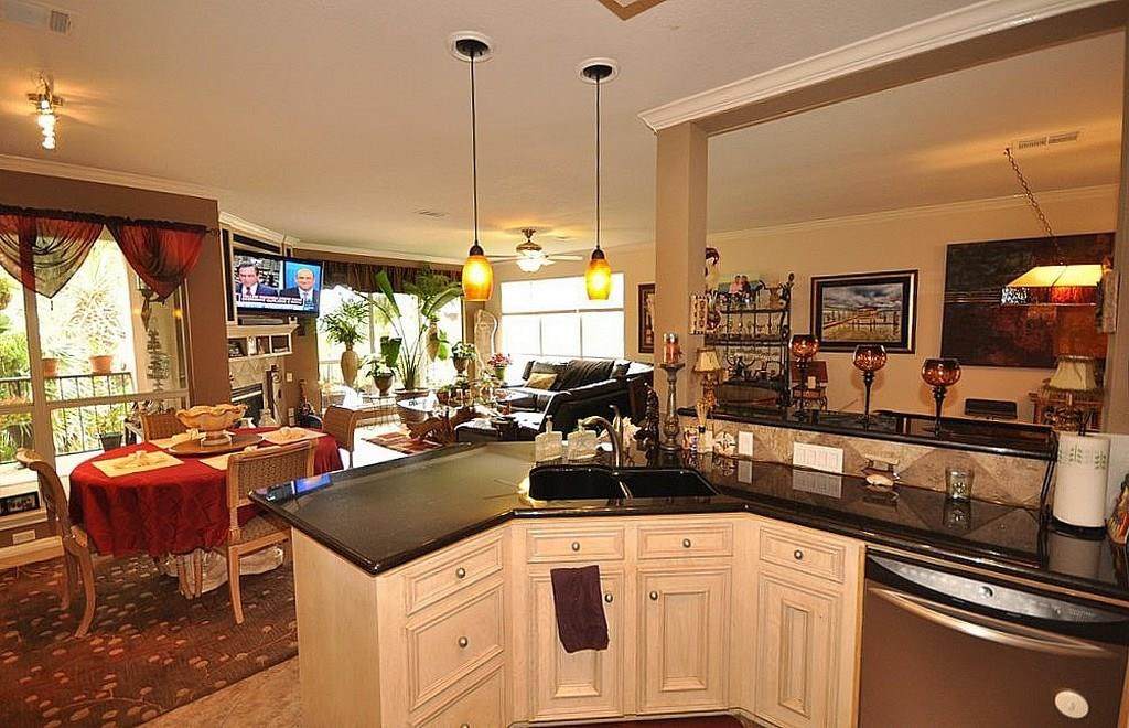 305 Lakeside Lane - Photo 1