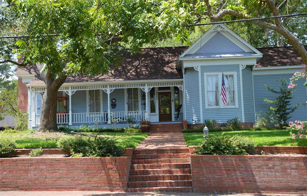 4922 Main Street - Photo 1