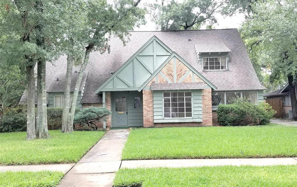 427 Pebblebrook Drive - Photo 1