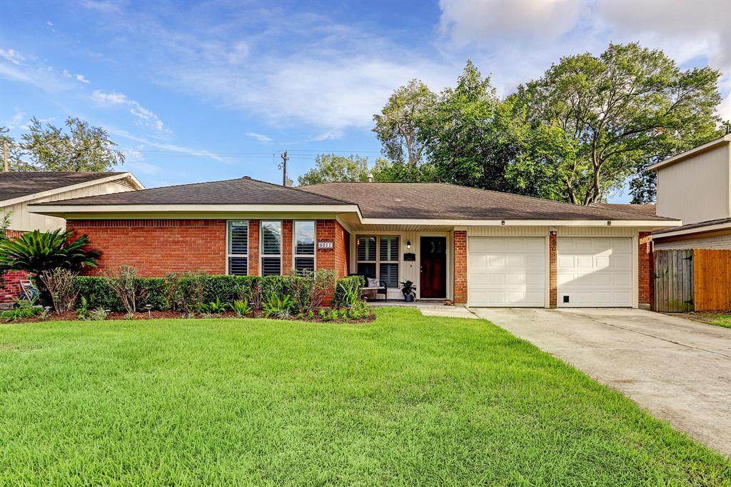 5011 Kingfisher Drive - Photo 1