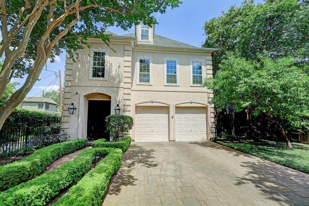 2411 Nantucket Drive - Photo 1
