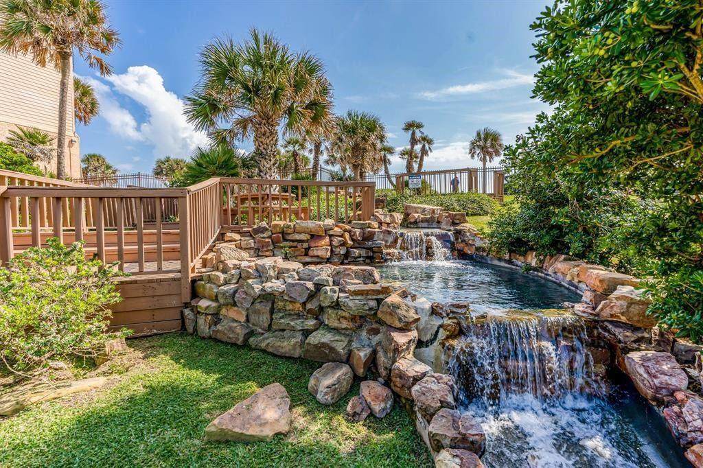 9520 Seawall Boulevard - Photo 1