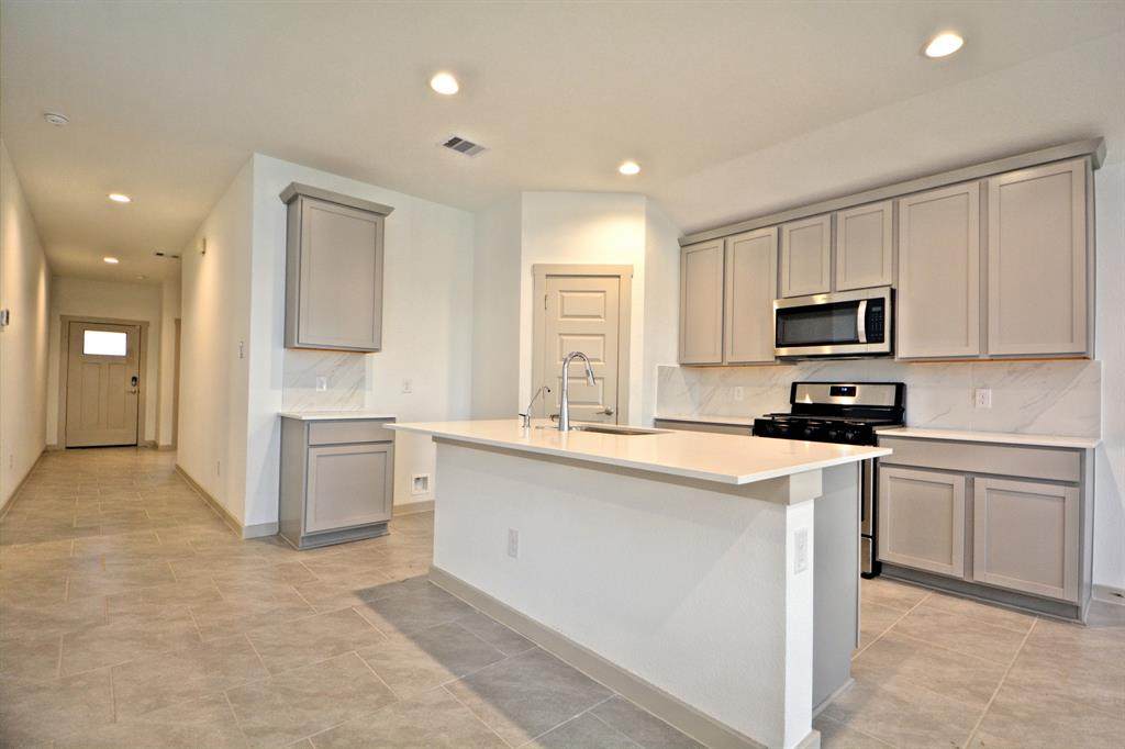 1215 Kingbird Court - Photo 1