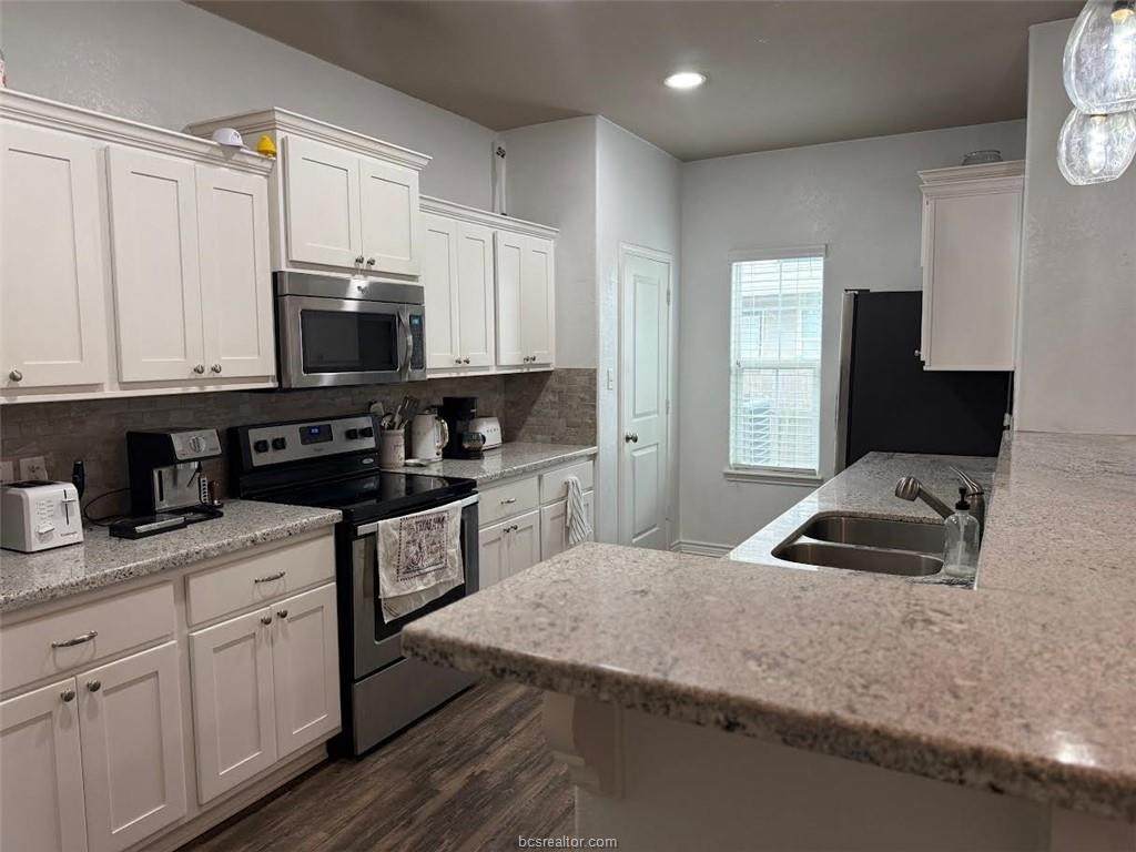 3420 Summerway Drive - Photo 1
