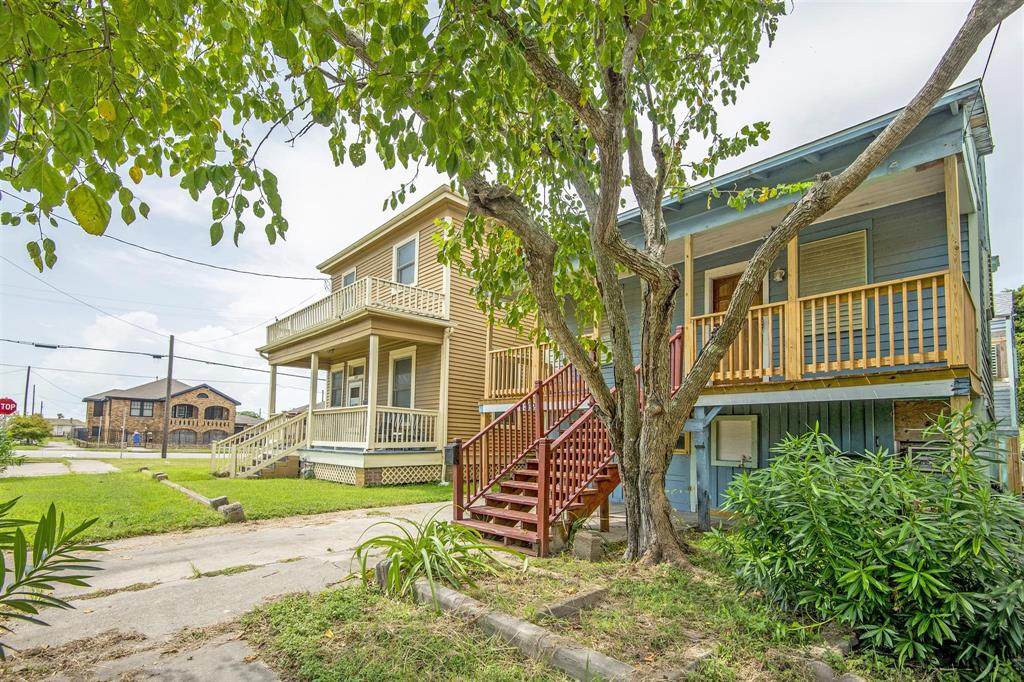 3822 Avenue K - Photo 1
