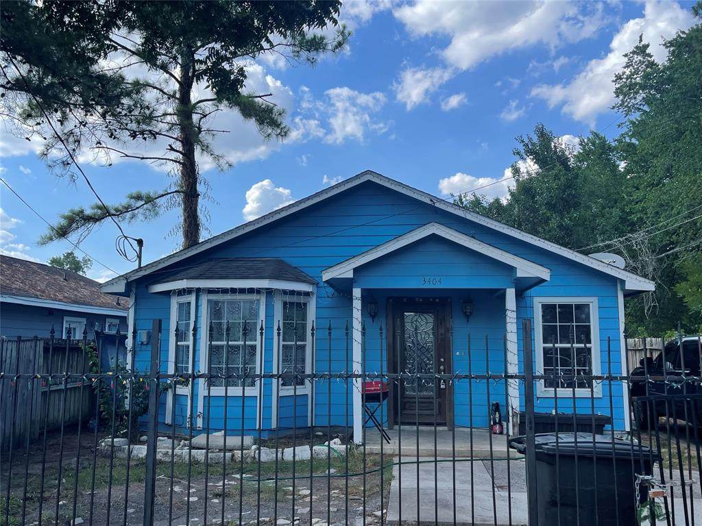 3404 Creekmont Drive - Photo 1