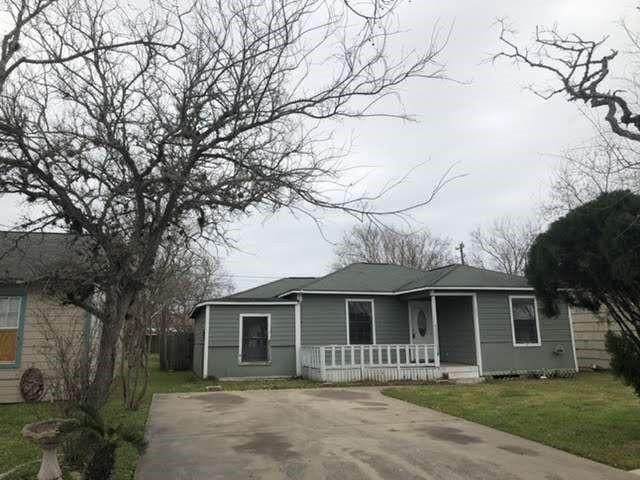 1022 8th Street - Photo 1