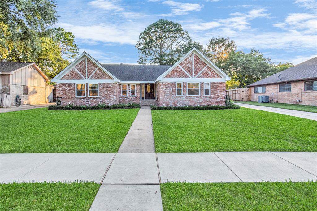 2507 Quail Valley East Drive - Photo 1