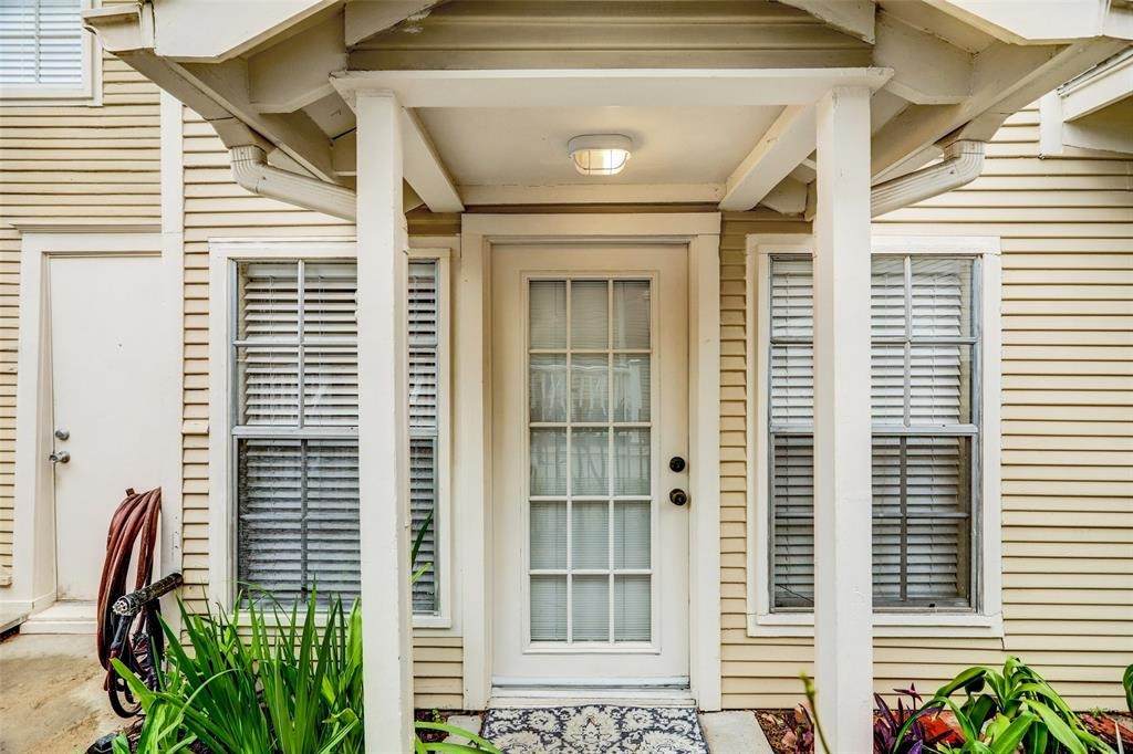 308 1/2 Drew Street - Photo 1
