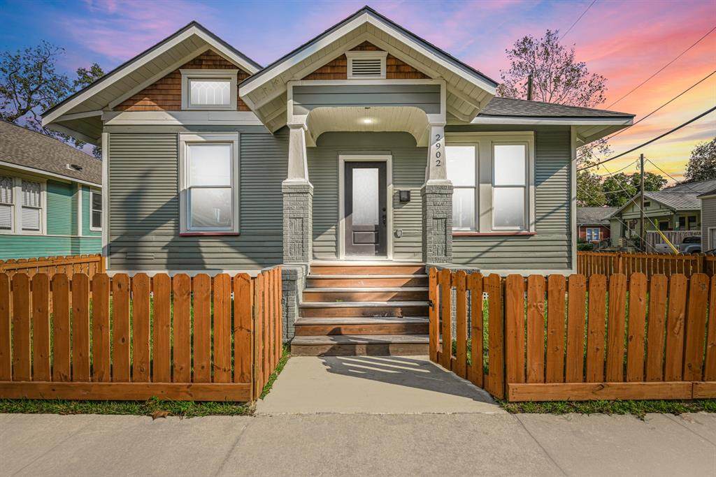 2902 Houston Avenue - Photo 1
