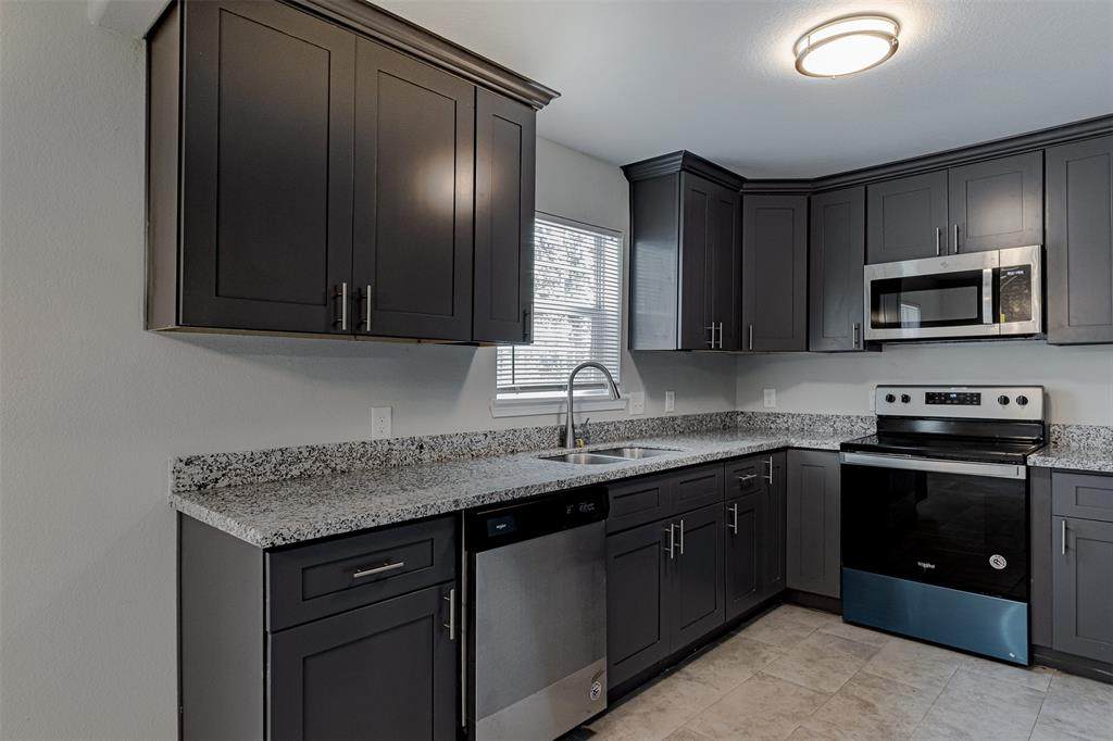 4605 Redbud Street - Photo 1