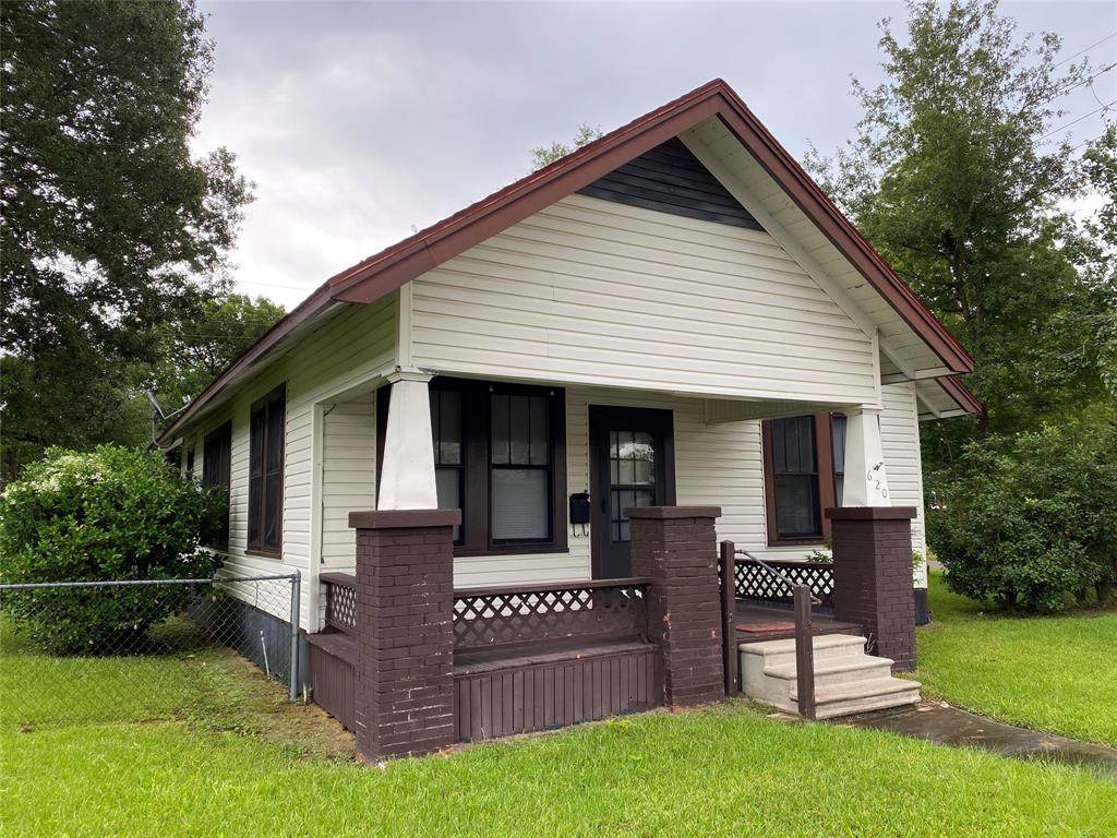 620 5th Street - Photo 1