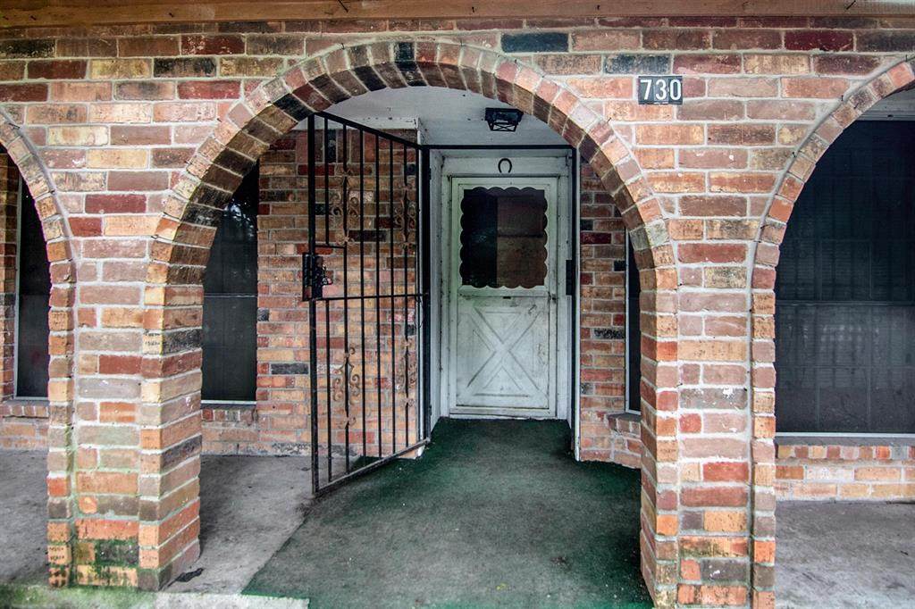 730 Crown Street - Photo 1