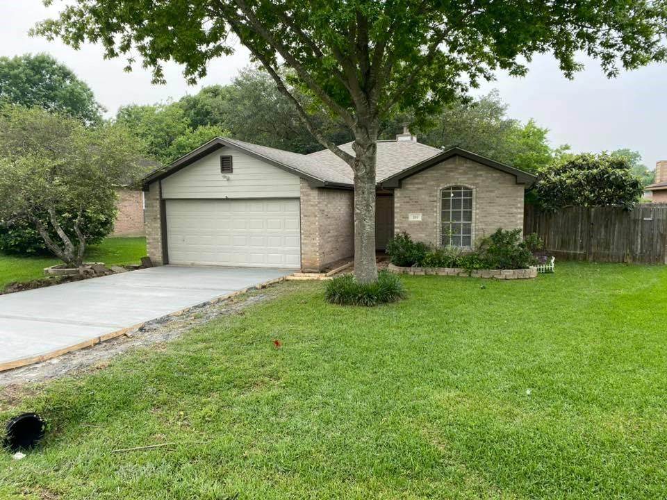 219 Cape Conroe Drive - Photo 1 219 Cape Conroe Drive - Photo 1