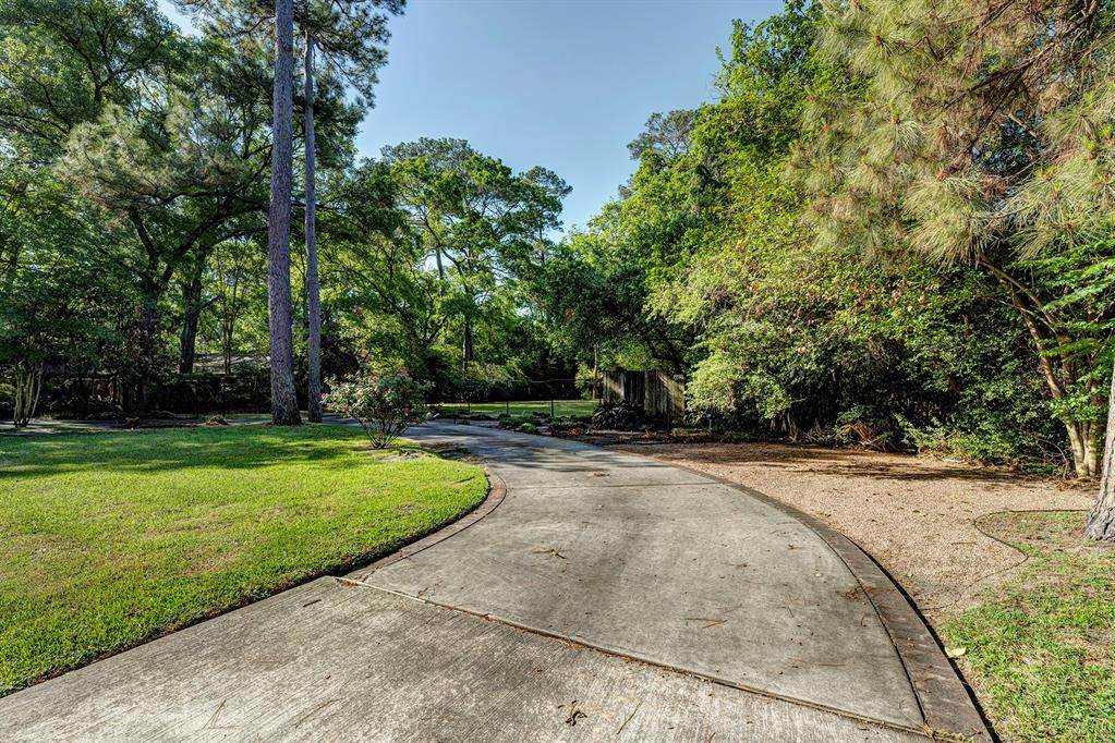 1035 Ridgeley Drive - Photo 1