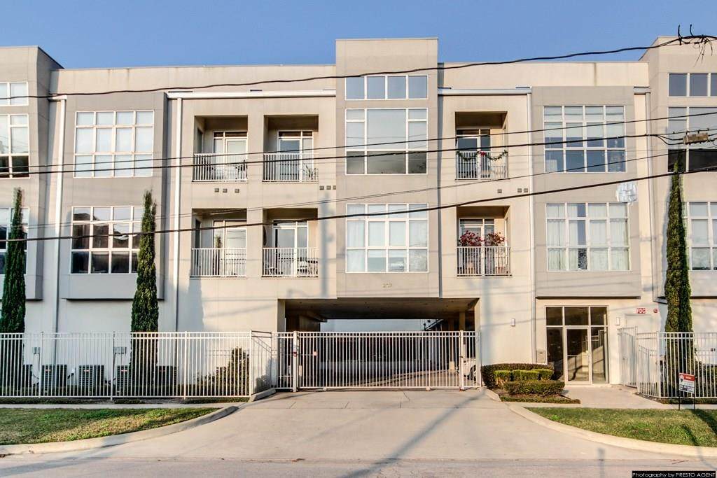 207 Pierce - Photo 1
